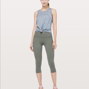 Lululemon crop leggings 19” NWT